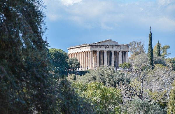 Explicación de precios y horarios del ágora antigua de Atenas.