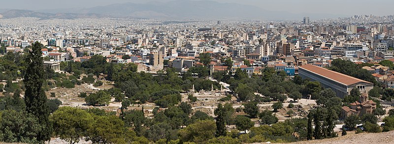 Vistas desde el Areopagus con el Ágora Antigua a los pies y la ciudad de Atenas de fondo