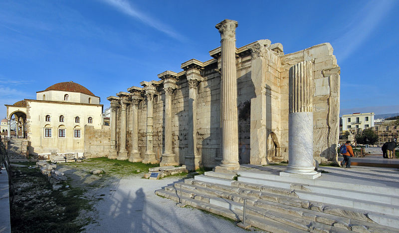 Columnas de la entrada a la biblioteca de Adriano
